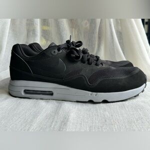 Nike Air size 10 barely used